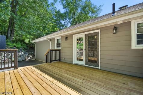 33 Avondale Road Denville NJ 07834