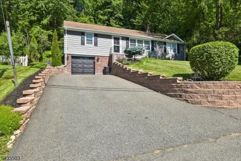 33 Avondale Road Denville NJ 07834