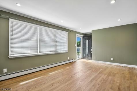 33 Avondale Road Denville NJ 07834