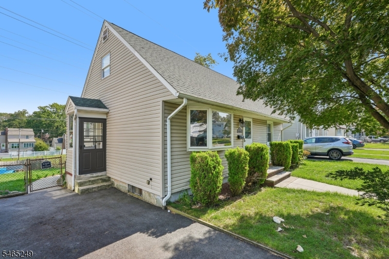17 Bryant Avenue Bloomfield NJ 07003