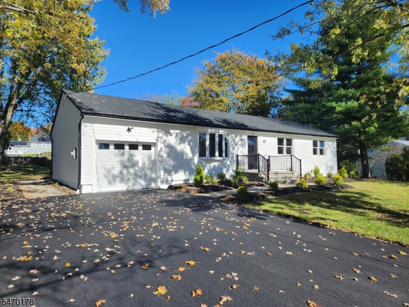 44 Slope Drive Mansfield NJ 07840