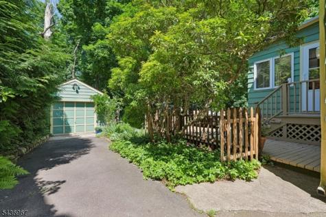 31 Macopin Avenue Montclair NJ 07043