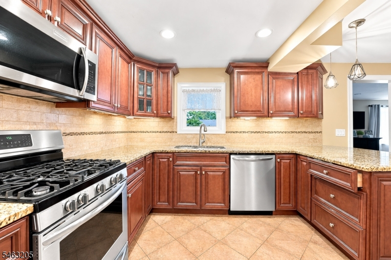818 Ridge Road Cedar Grove NJ 07009