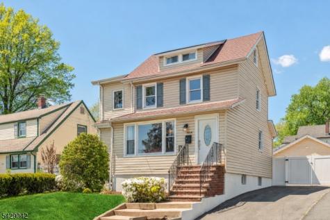 1154 Stasia Street Teaneck NJ 07666