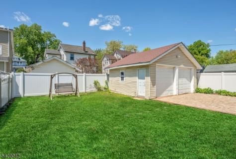 1154 Stasia Street Teaneck NJ 07666