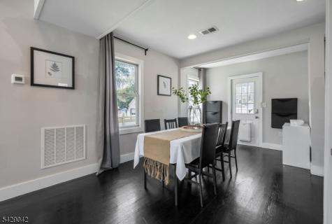1154 Stasia Street Teaneck NJ 07666