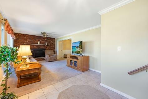 23 Slingerland Avenue Pequannock NJ 07440