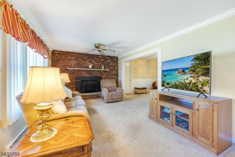 23 Slingerland Avenue Pequannock NJ 07440