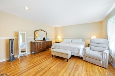 23 Slingerland Avenue Pequannock NJ 07440