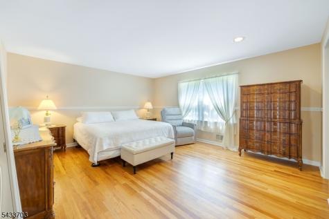 23 Slingerland Avenue Pequannock NJ 07440