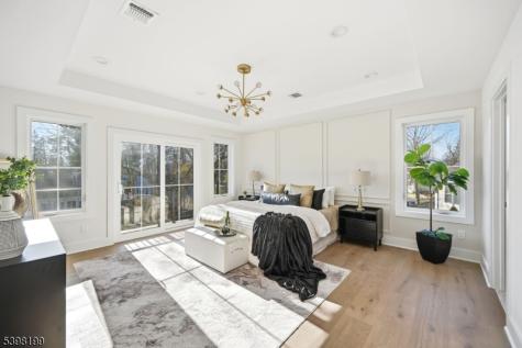 42 Charles Street Livingston NJ 07039