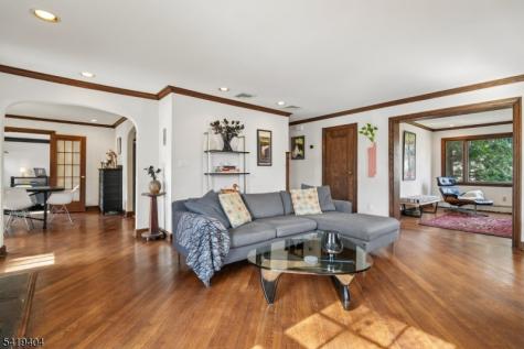 9 Dogwood Road West Orange NJ 07052