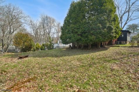 9 Dogwood Road West Orange NJ 07052