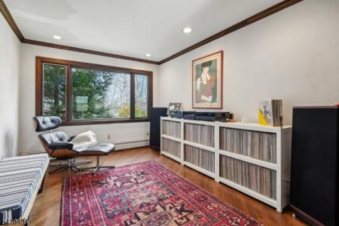 9 Dogwood Road West Orange NJ 07052