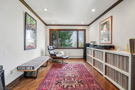 9 Dogwood Road West Orange NJ 07052
