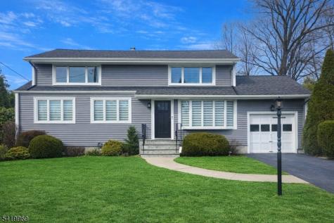 217 Sweetbriar Place Paramus NJ 07652