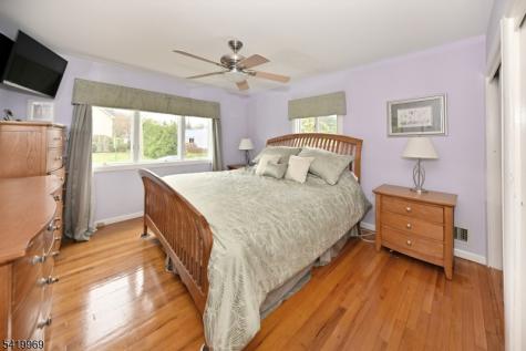 217 Sweetbriar Place Paramus NJ 07652