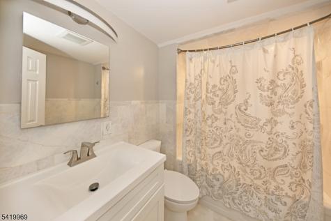 217 Sweetbriar Place Paramus NJ 07652