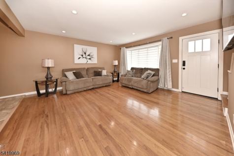 217 Sweetbriar Place Paramus NJ 07652