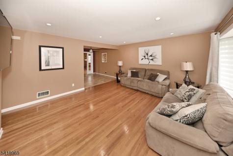 217 Sweetbriar Place Paramus NJ 07652