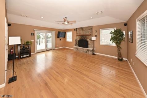 217 Sweetbriar Place Paramus NJ 07652
