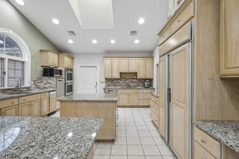 9 Nuthatch Court Allamuchy NJ 07840