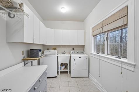 9 Nuthatch Court Allamuchy NJ 07840
