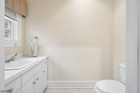 9 Nuthatch Court Allamuchy NJ 07840