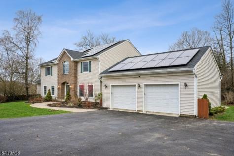 9 Nuthatch Court Allamuchy NJ 07840