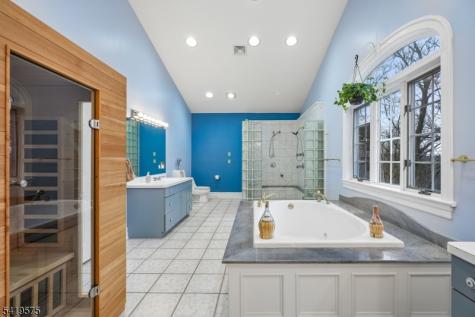 9 Nuthatch Court Allamuchy NJ 07840