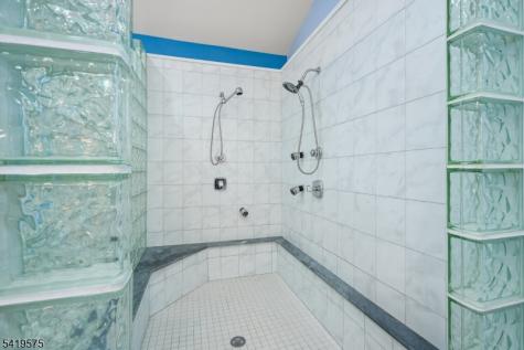 9 Nuthatch Court Allamuchy NJ 07840