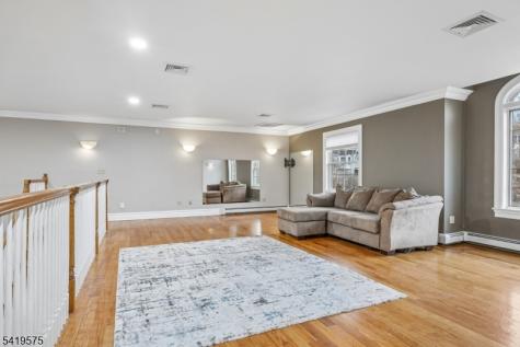 9 Nuthatch Court Allamuchy NJ 07840
