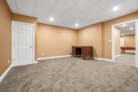 9 Nuthatch Court Allamuchy NJ 07840