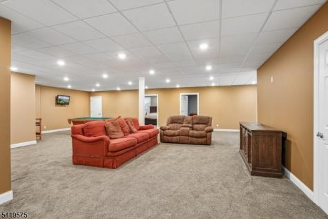 9 Nuthatch Court Allamuchy NJ 07840