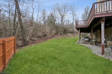 9 Nuthatch Court Allamuchy NJ 07840