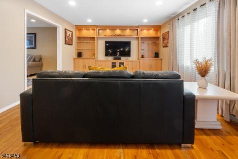 25 Cherokee Road East Brunswick NJ 08816