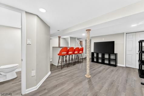 21 5TH Avenue Linden NJ 07036