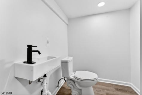 21 5TH Avenue Linden NJ 07036