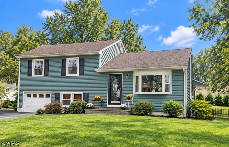 57 Lakeview Avenue Clinton NJ 08809