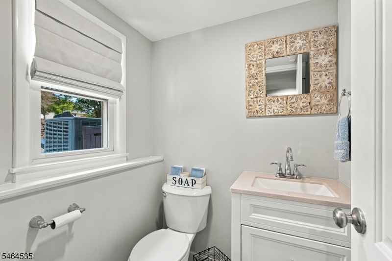 57 Lakeview Avenue Clinton NJ 08809