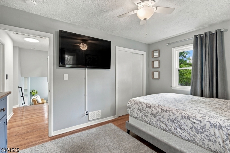 57 Lakeview Avenue Clinton NJ 08809