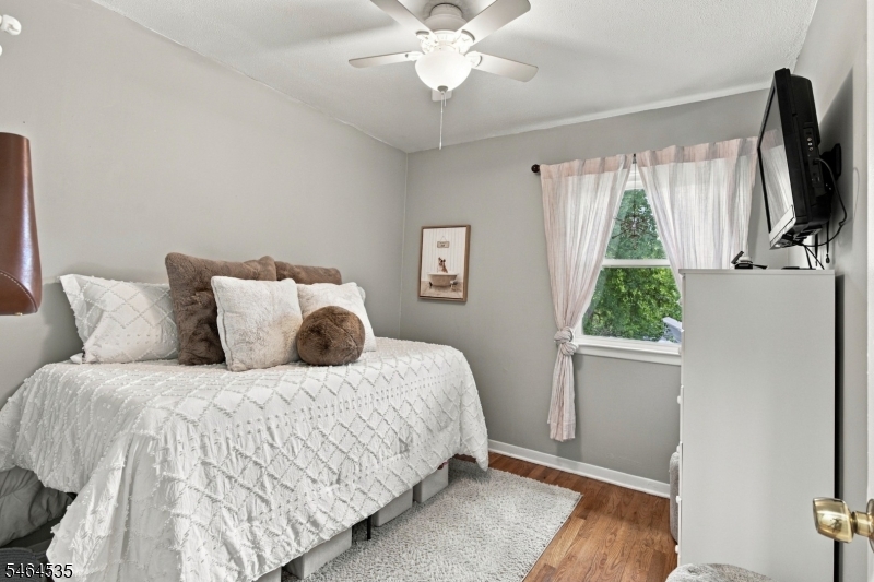 57 Lakeview Avenue Clinton NJ 08809