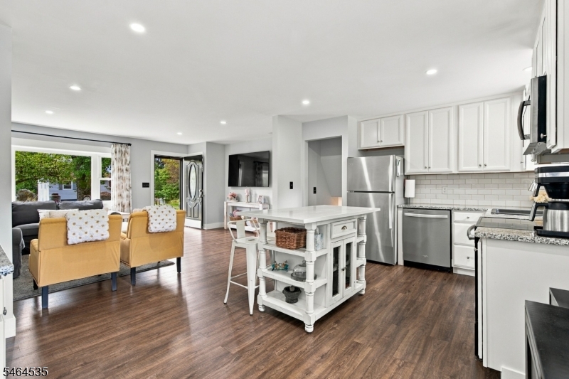 57 Lakeview Avenue Clinton NJ 08809