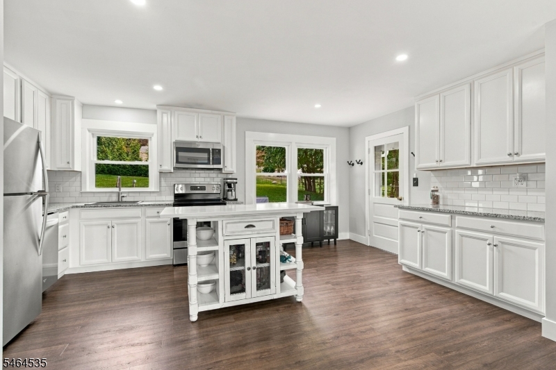 57 Lakeview Avenue Clinton NJ 08809