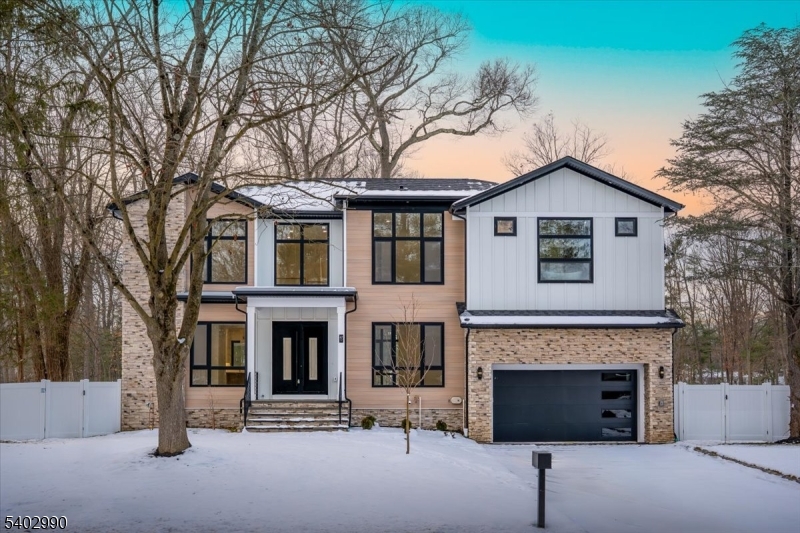 83 Falcon Road Livingston NJ 07039