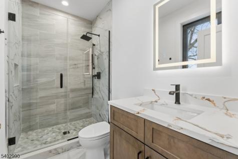 83 Falcon Road Livingston NJ 07039