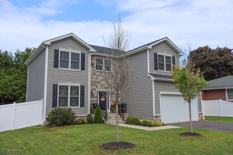 25 Ferromonte Avenue Roxbury NJ 07847