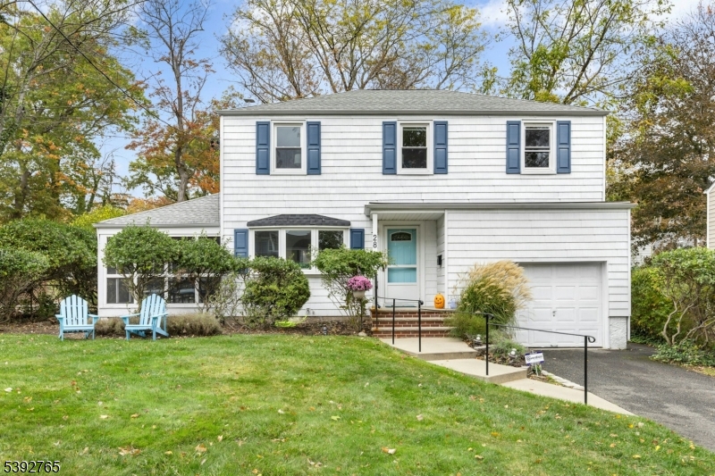 28 Lexington Drive Livingston NJ 07039
