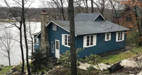 1193 Lakeside Drive E Vernon NJ 07422