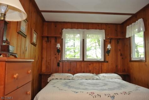 1193 Lakeside Drive E Vernon NJ 07422